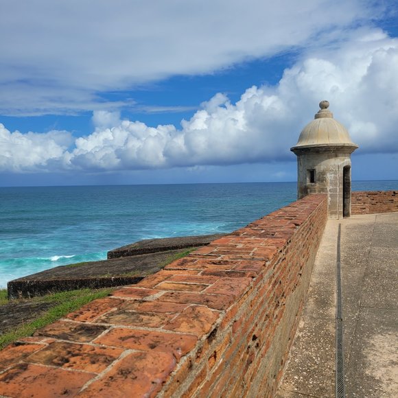 Meet your Posher - Picture 1 of 6